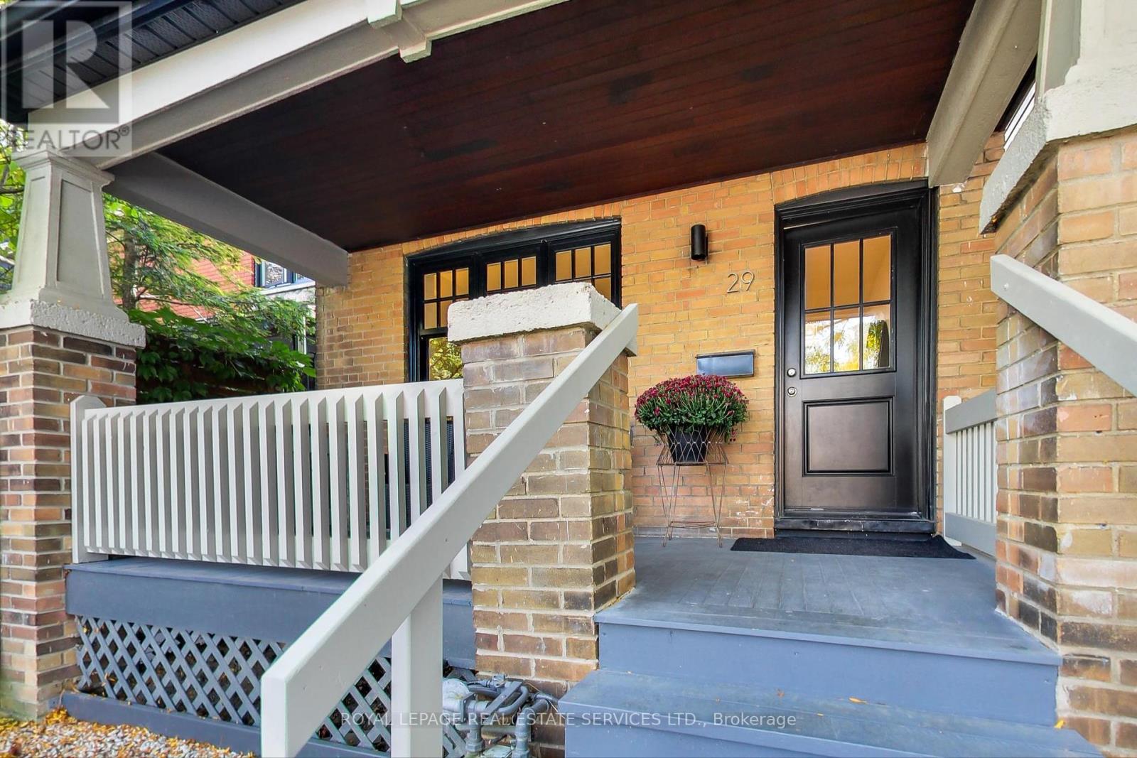 29 Hocken Avenue, Toronto, Ontario  M6G 2K1 - Photo 2 - C12464194