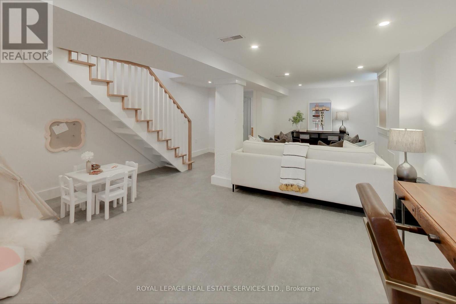 29 Hocken Avenue, Toronto, Ontario  M6G 2K1 - Photo 22 - C12464194