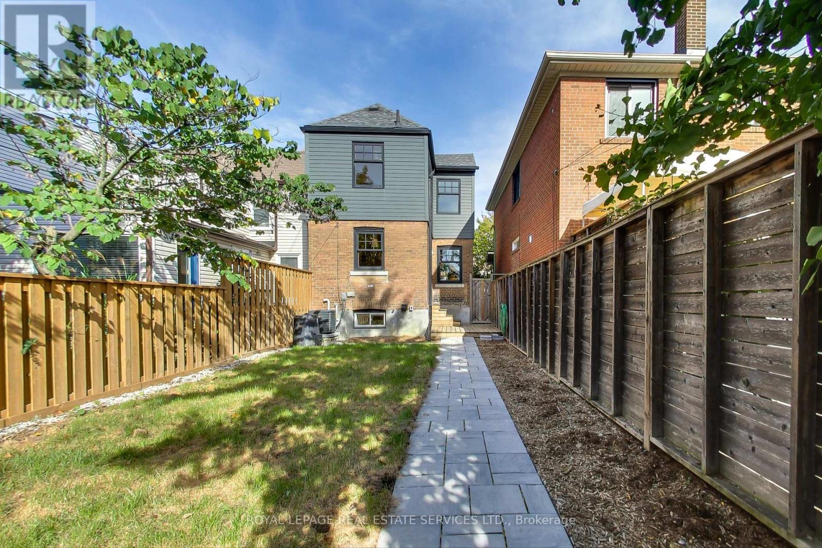 29 Hocken Avenue, Toronto, Ontario  M6G 2K1 - Photo 28 - C12464194