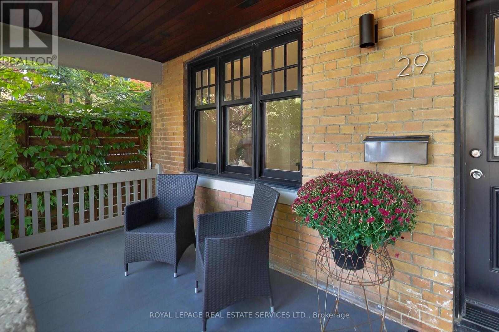 29 Hocken Avenue, Toronto, Ontario  M6G 2K1 - Photo 3 - C12464194
