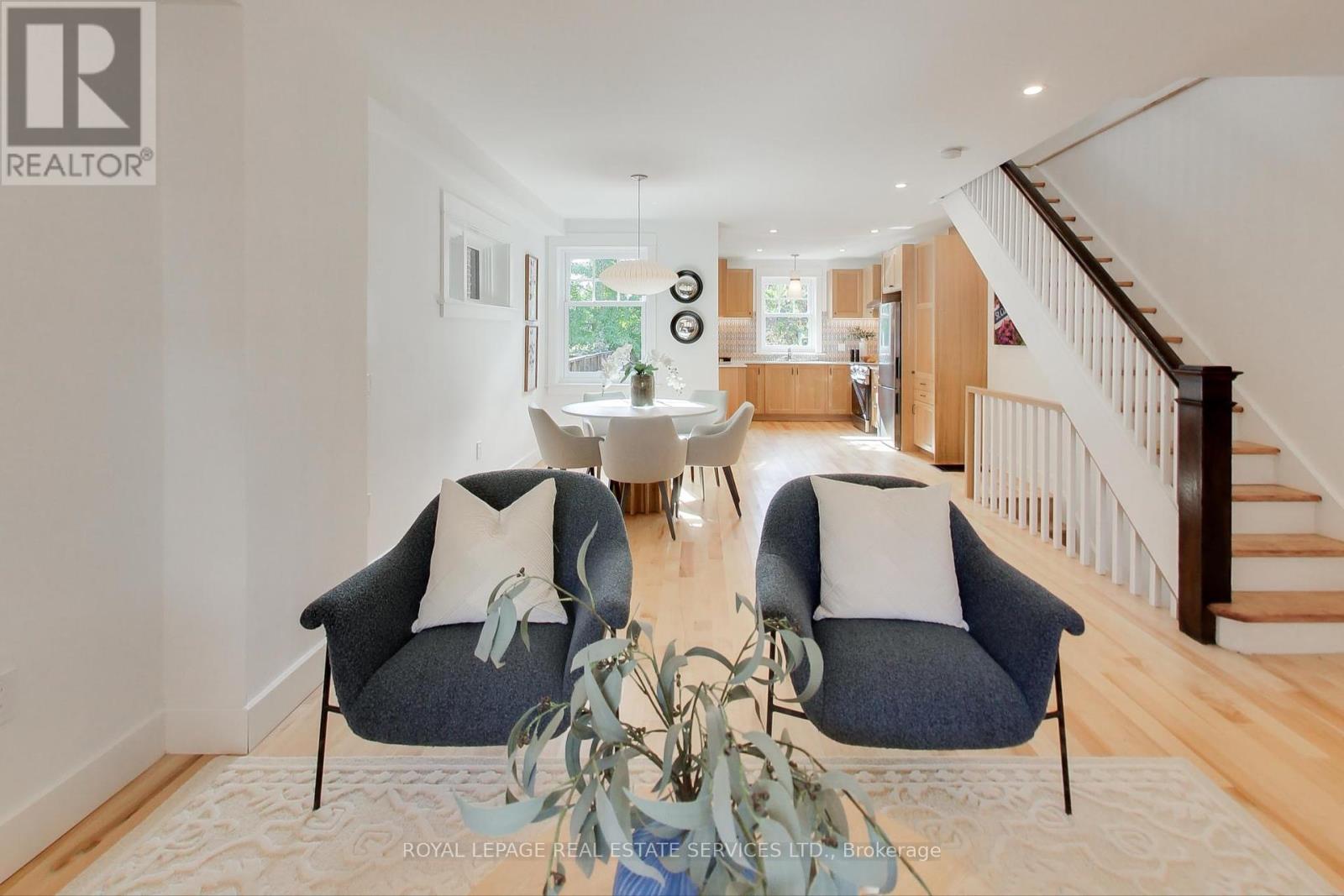 29 Hocken Avenue, Toronto, Ontario  M6G 2K1 - Photo 6 - C12464194