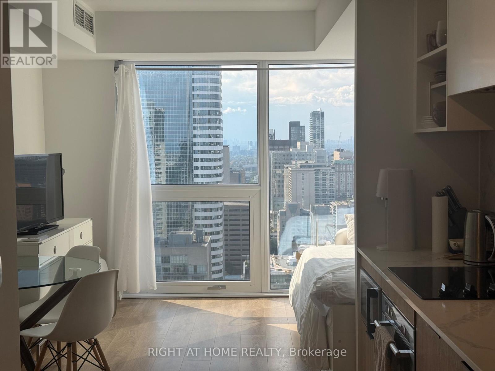 4011 - 82 Dalhousie Street, Toronto, Ontario  M5B 0C5 - Photo 20 - C12464213