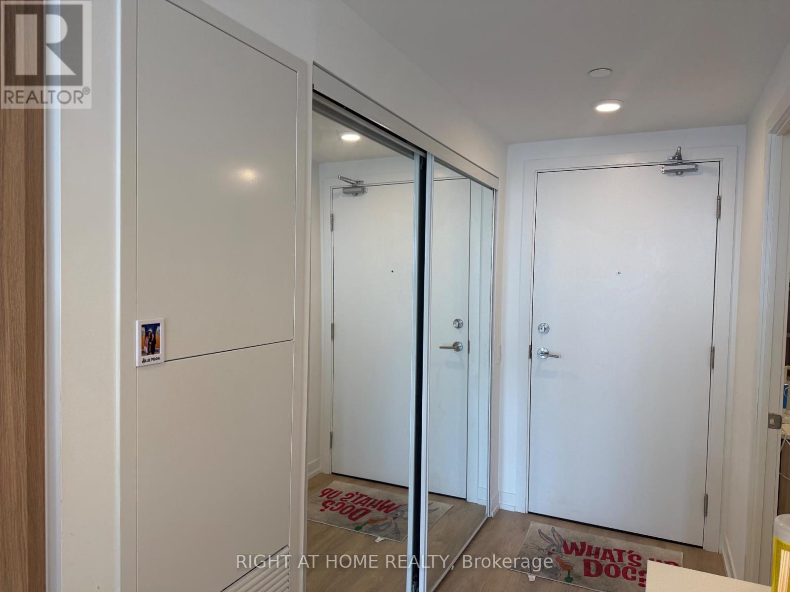 4011 - 82 Dalhousie Street, Toronto, Ontario  M5B 0C5 - Photo 5 - C12464213