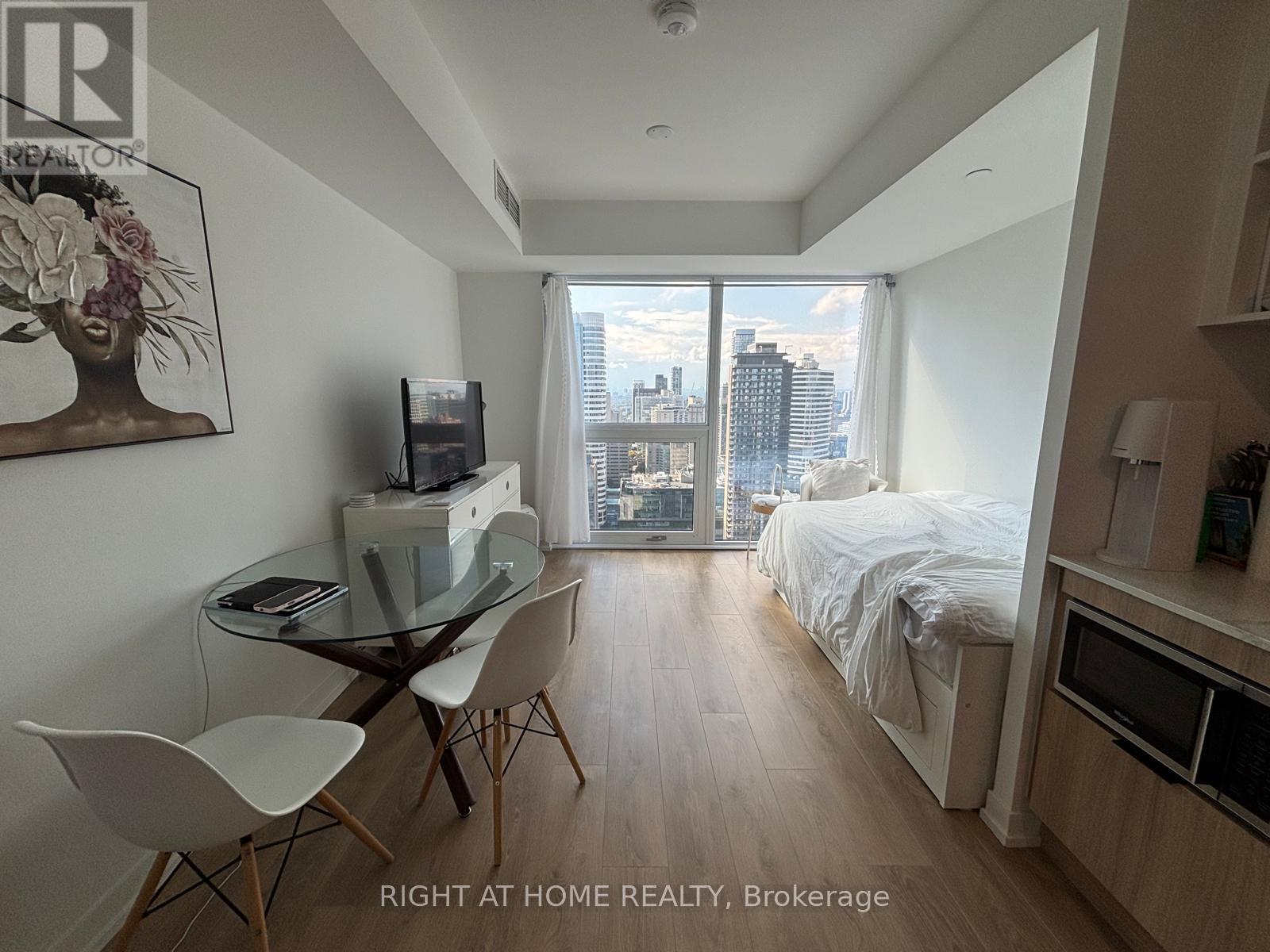 4011 - 82 Dalhousie Street, Toronto, Ontario  M5B 0C5 - Photo 9 - C12464213
