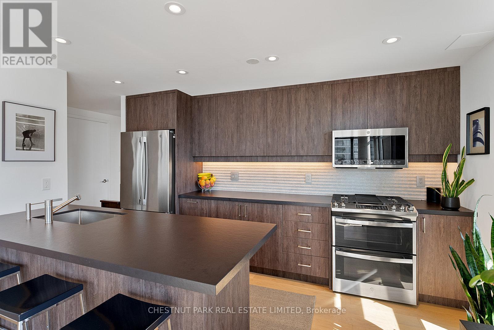 2502 - 281 Mutual Street, Toronto, Ontario  M4Y 3C4 - Photo 14 - C12464227