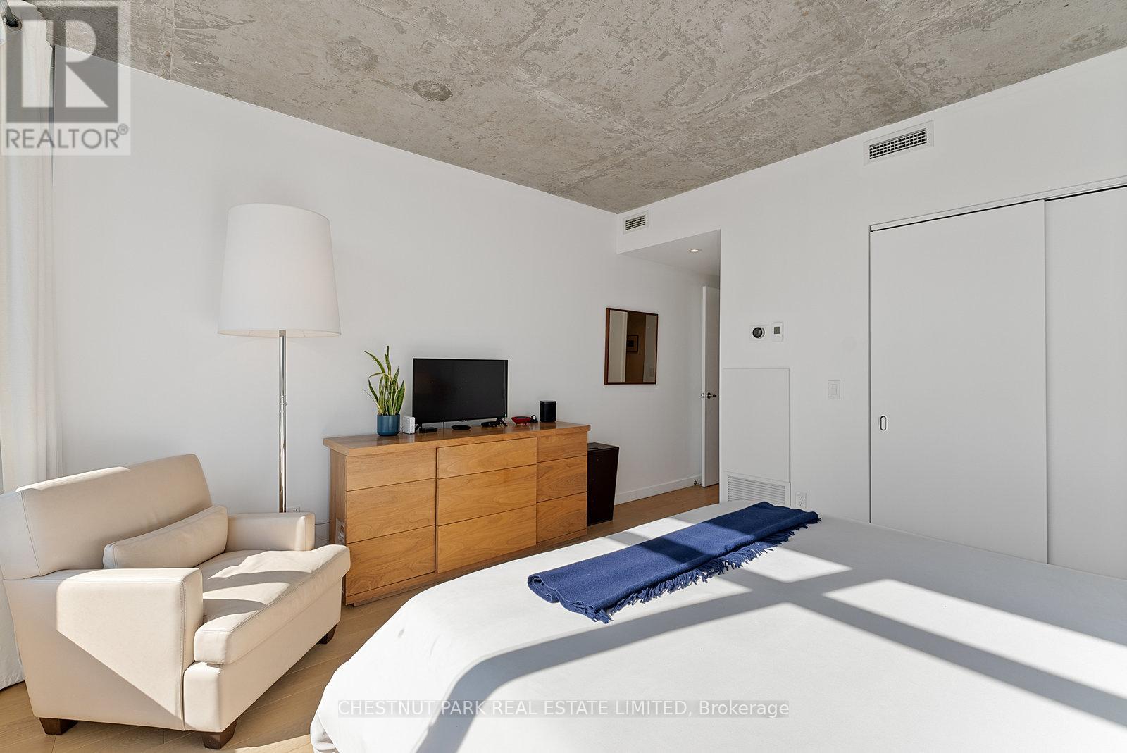 2502 - 281 Mutual Street, Toronto, Ontario  M4Y 3C4 - Photo 24 - C12464227