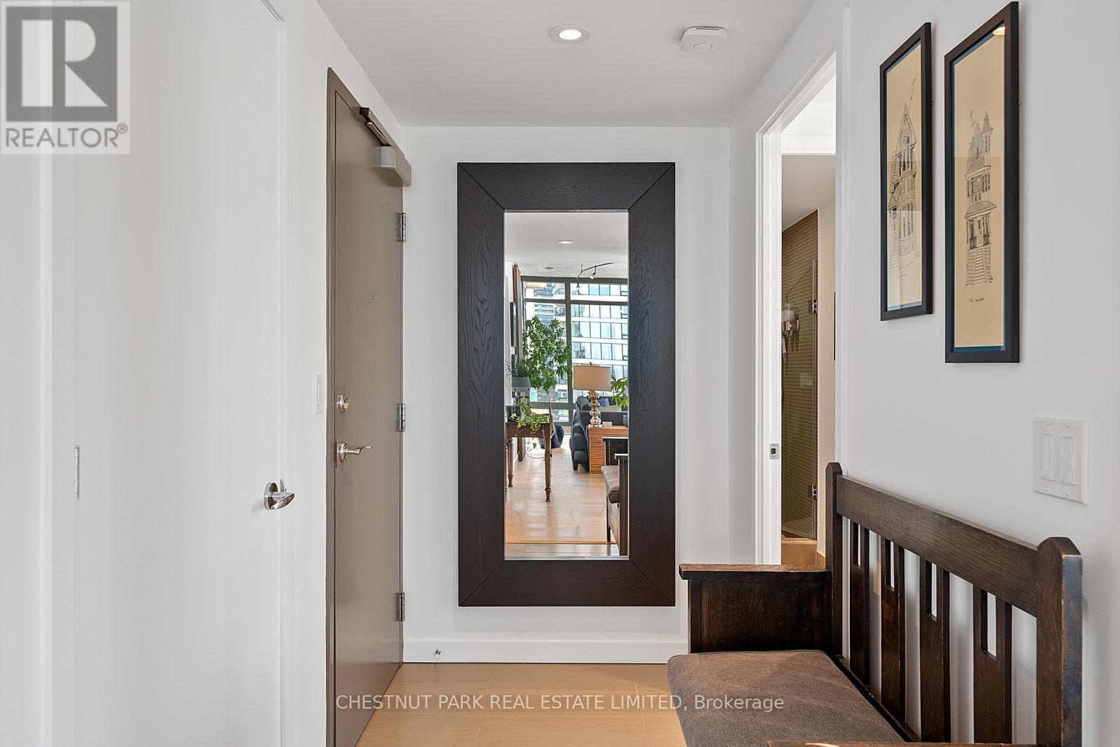 2502 - 281 Mutual Street, Toronto, Ontario  M4Y 3C4 - Photo 4 - C12464227