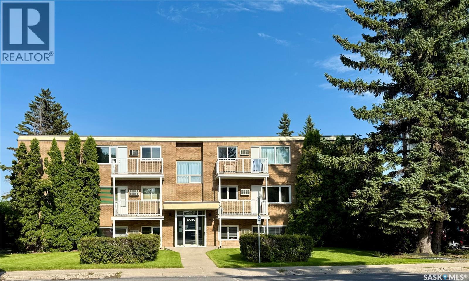 20 4505 Rae Street, Regina, Saskatchewan  S4S 3B2 - Photo 2 - SK020902