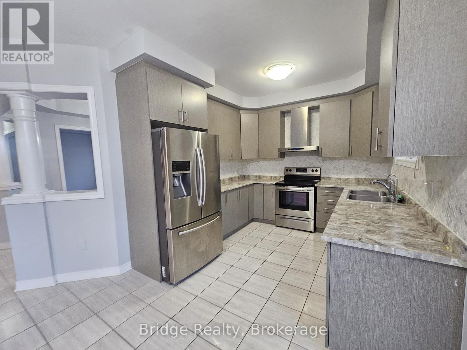 459 Thompson Street, Woodstock, Ontario  N4S 7W2 - Photo 8 - X12464246