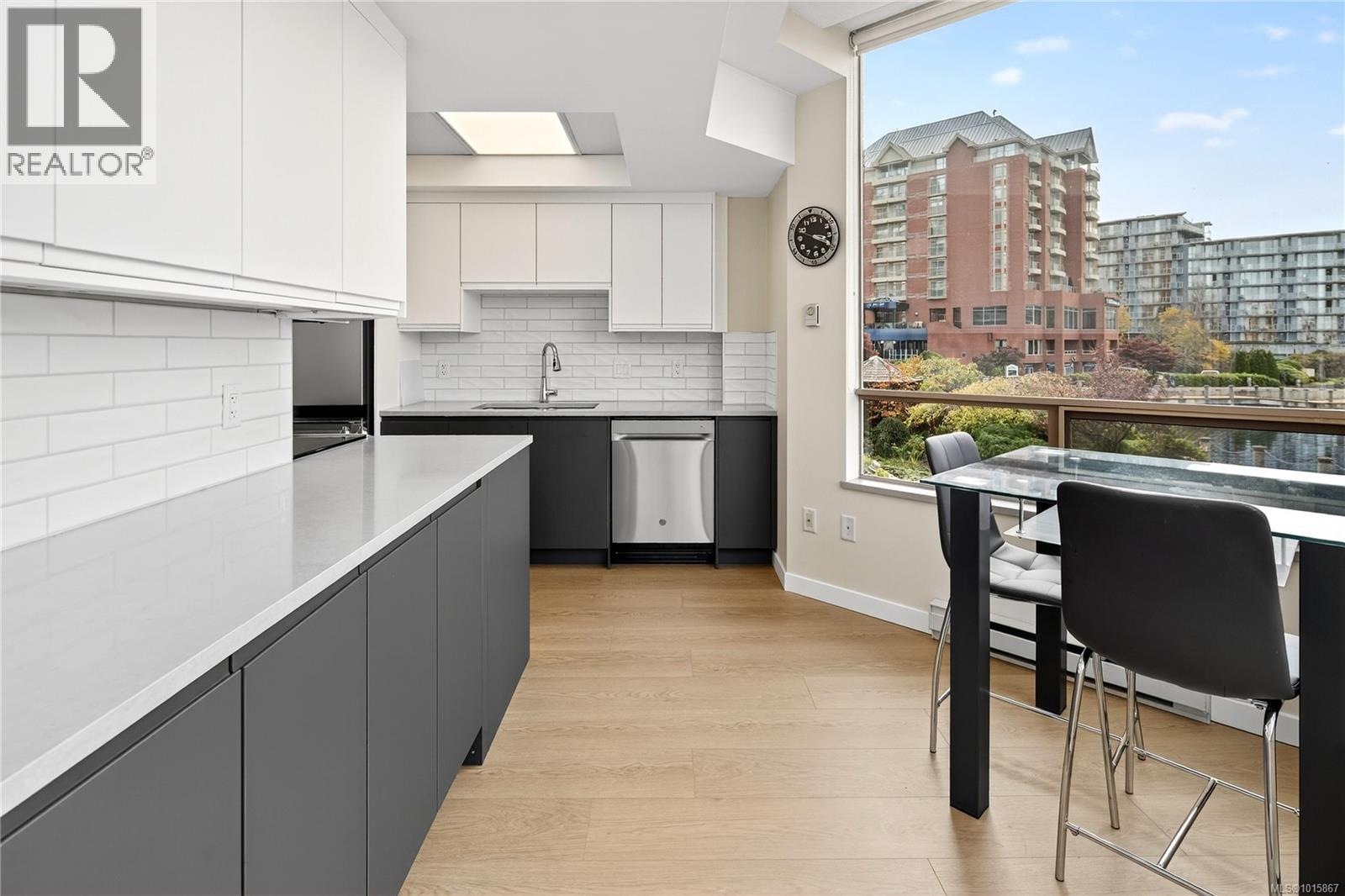 203 636 Montreal St, Victoria, British Columbia  V8V 4Y1 - Photo 24 - 1015867