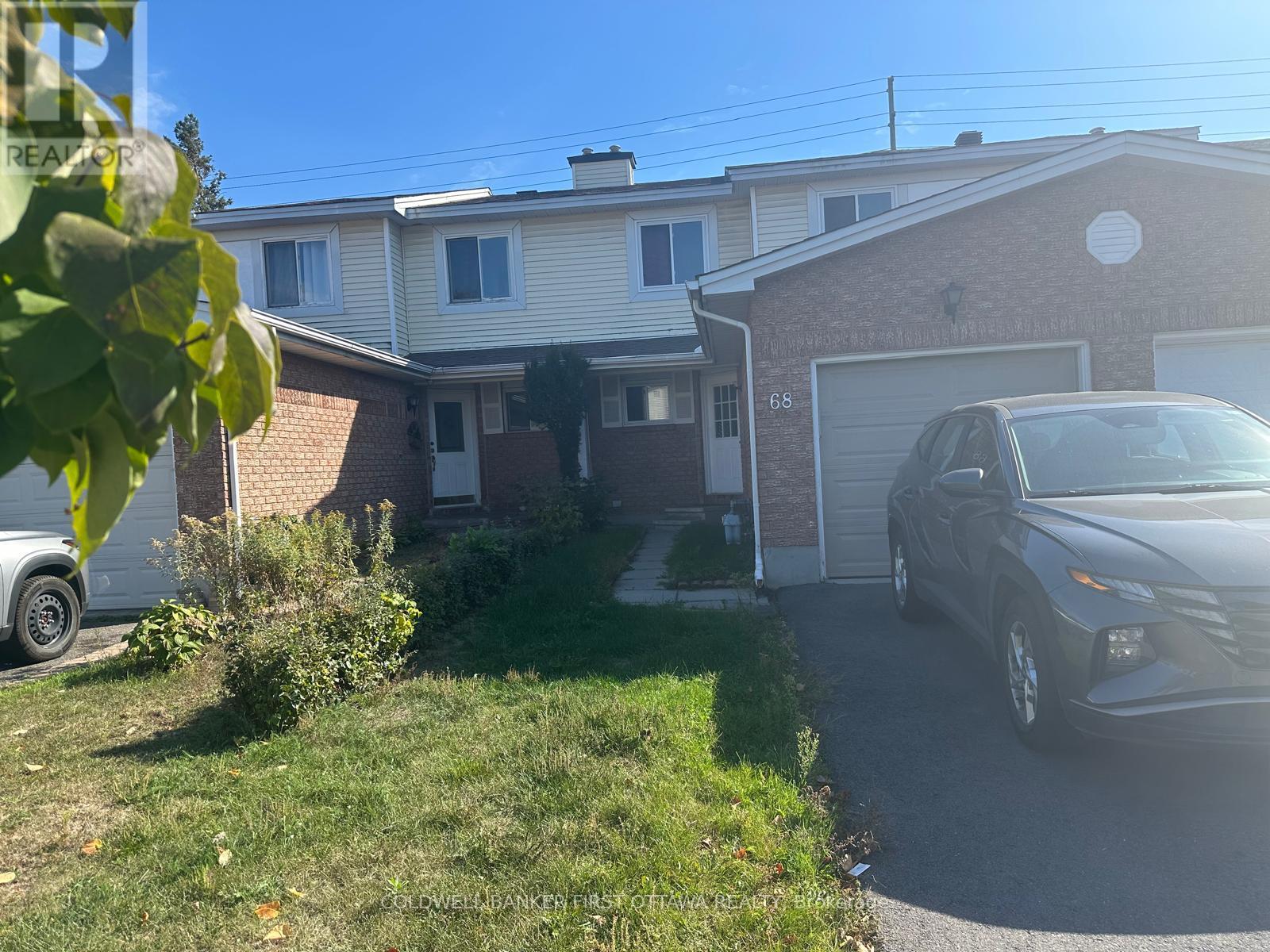 68 BURLINGTON CRESCENT, Ottawa, Ontario