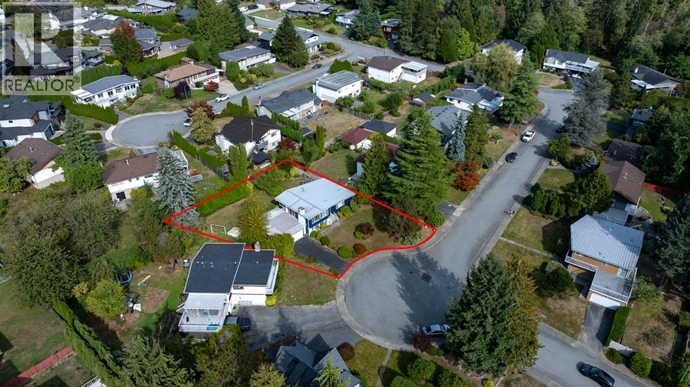 3345 Cardinal Drive, Burnaby, British Columbia  V5A 2T7 - Photo 14 - R3052176