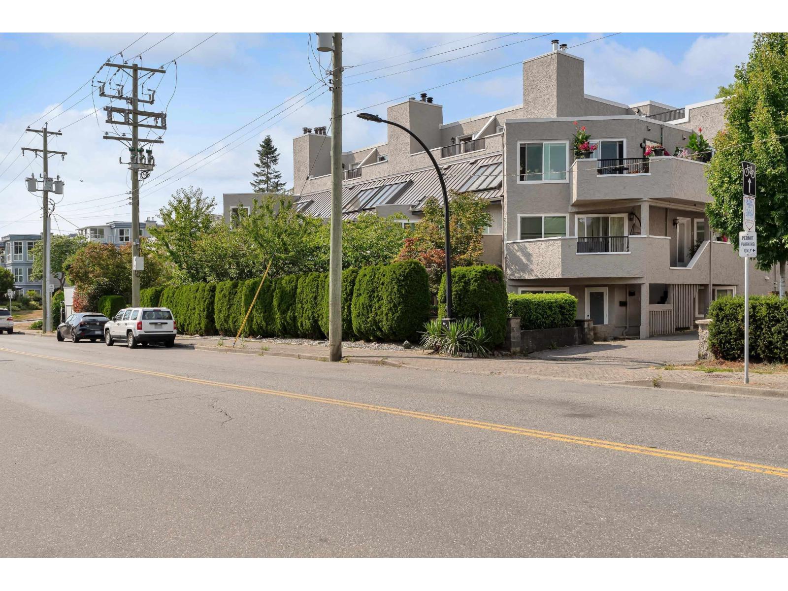 11 15971 MARINE DRIVE, White Rock, British Columbia