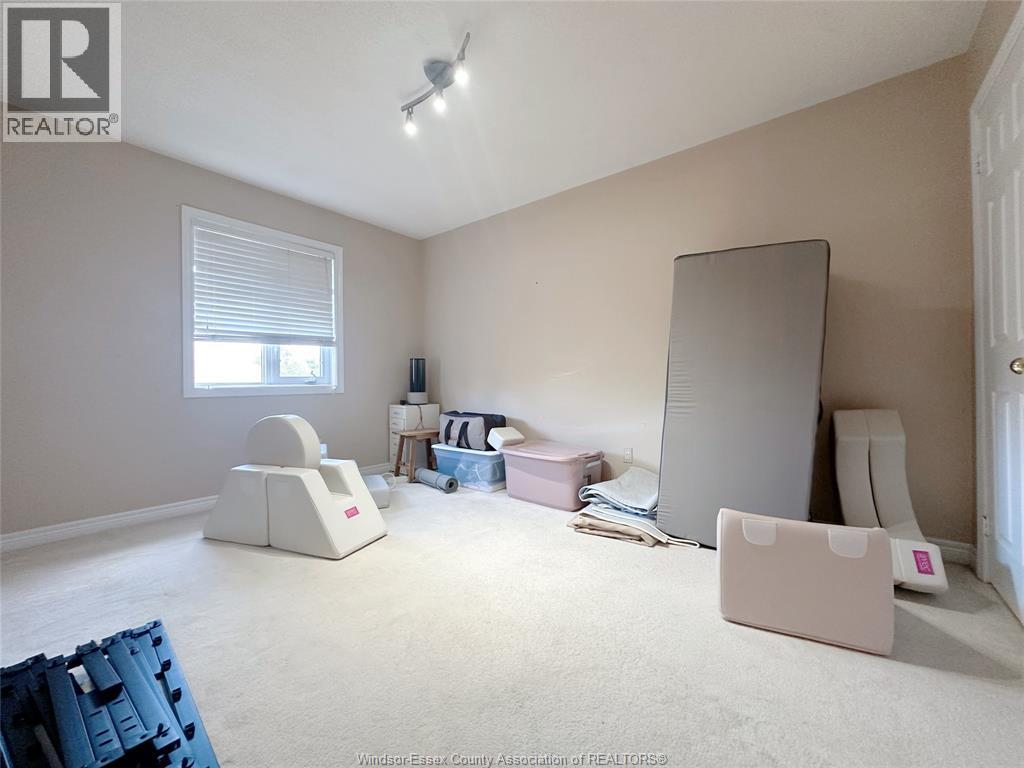 940 Greenpark, Windsor, Ontario  N8P 1J3 - Photo 10 - 25026237