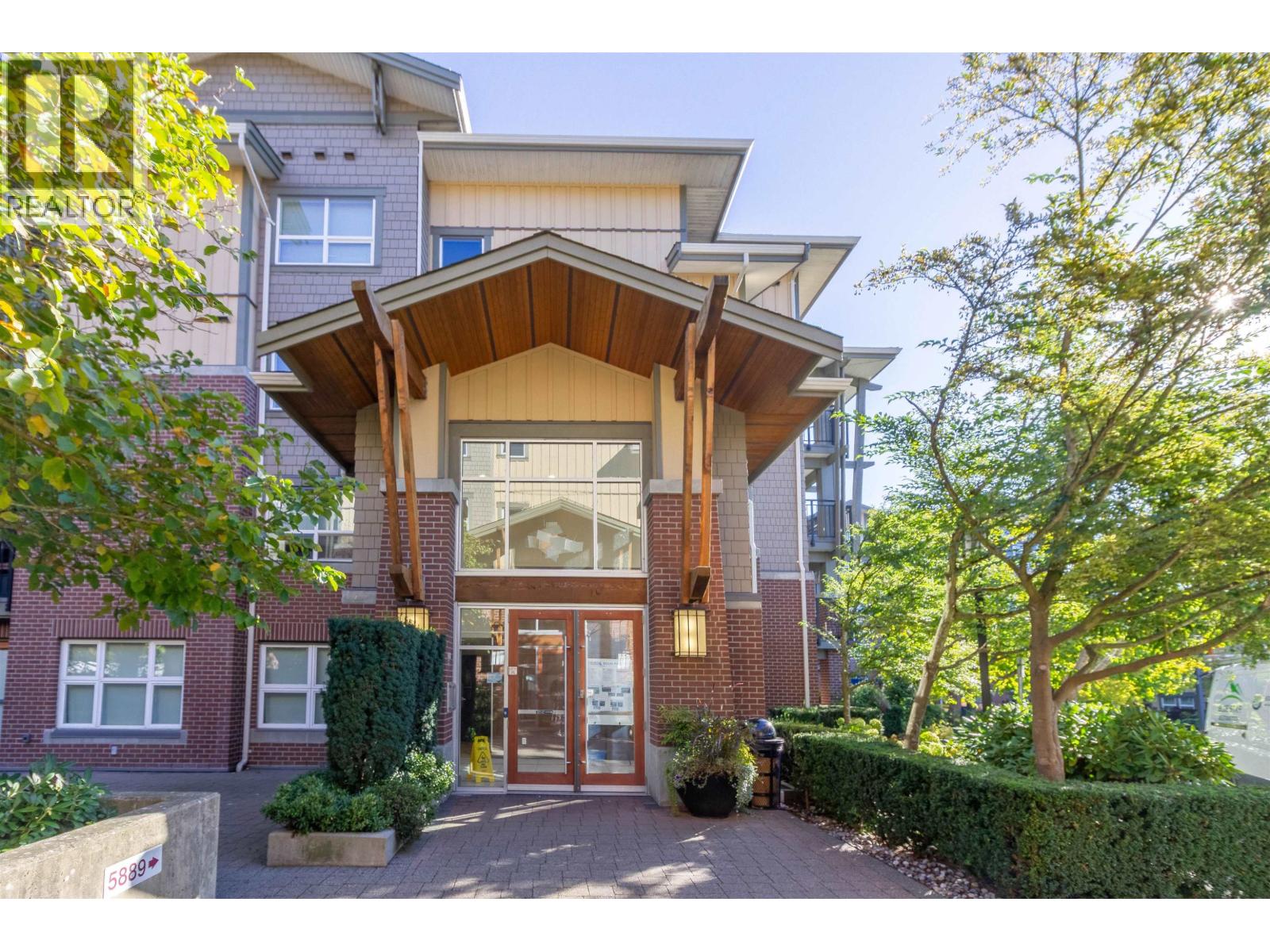 108 5889 Irmin Street, Burnaby, British Columbia  V5J 0C1 - Photo 1 - R3058771