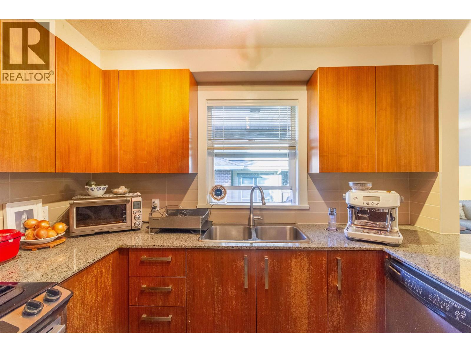 108 5889 Irmin Street, Burnaby, British Columbia  V5J 0C1 - Photo 9 - R3058771