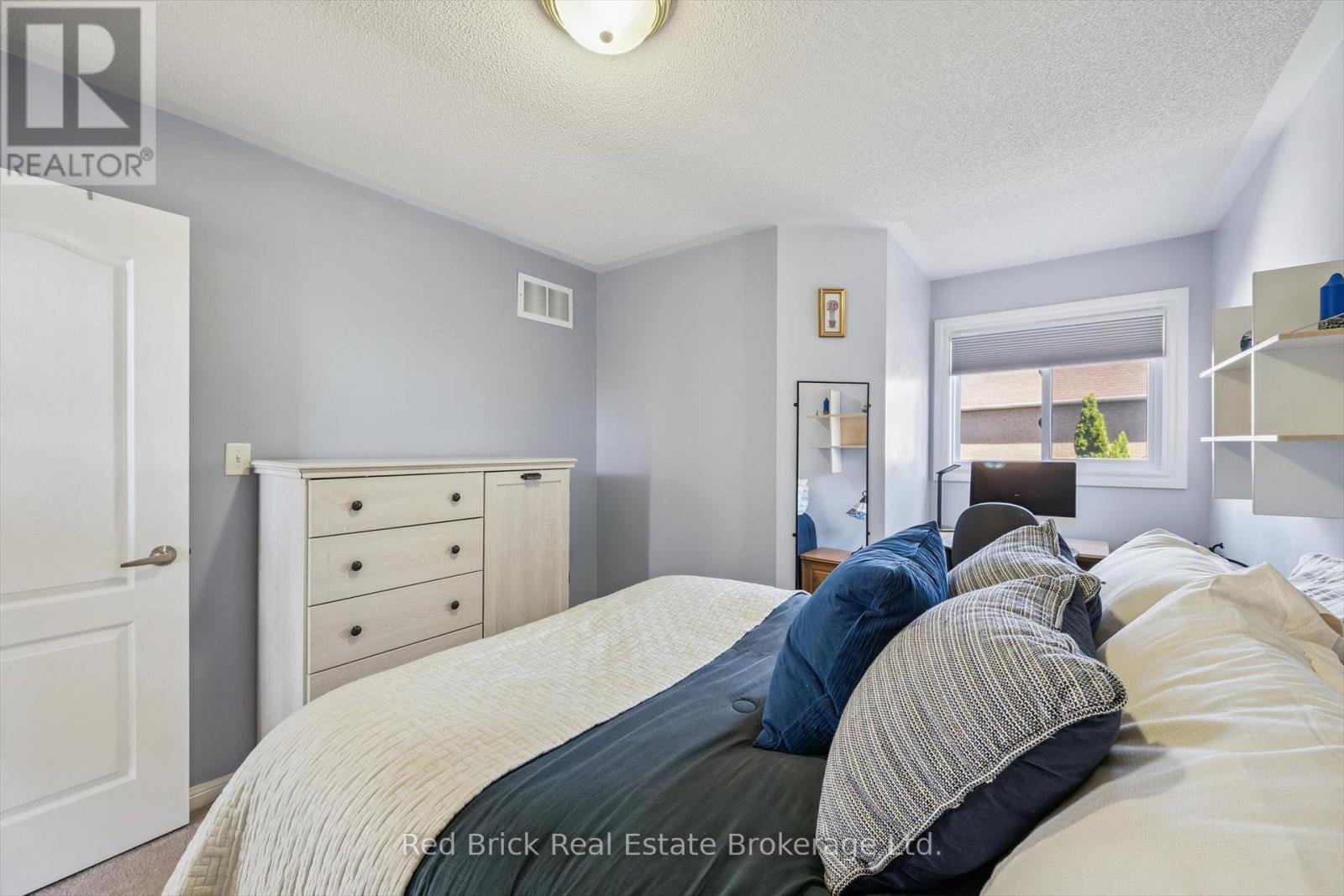 7241 Torrisdale Lane, Mississauga (Meadowvale Village), Ontario  L5N 7Y7 - Photo 17 - W12464244