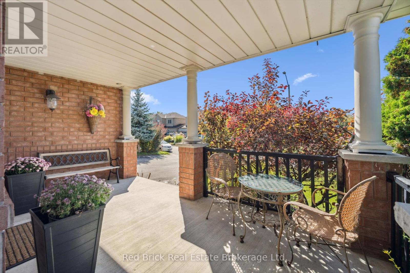7241 Torrisdale Lane, Mississauga (Meadowvale Village), Ontario  L5N 7Y7 - Photo 4 - W12464244