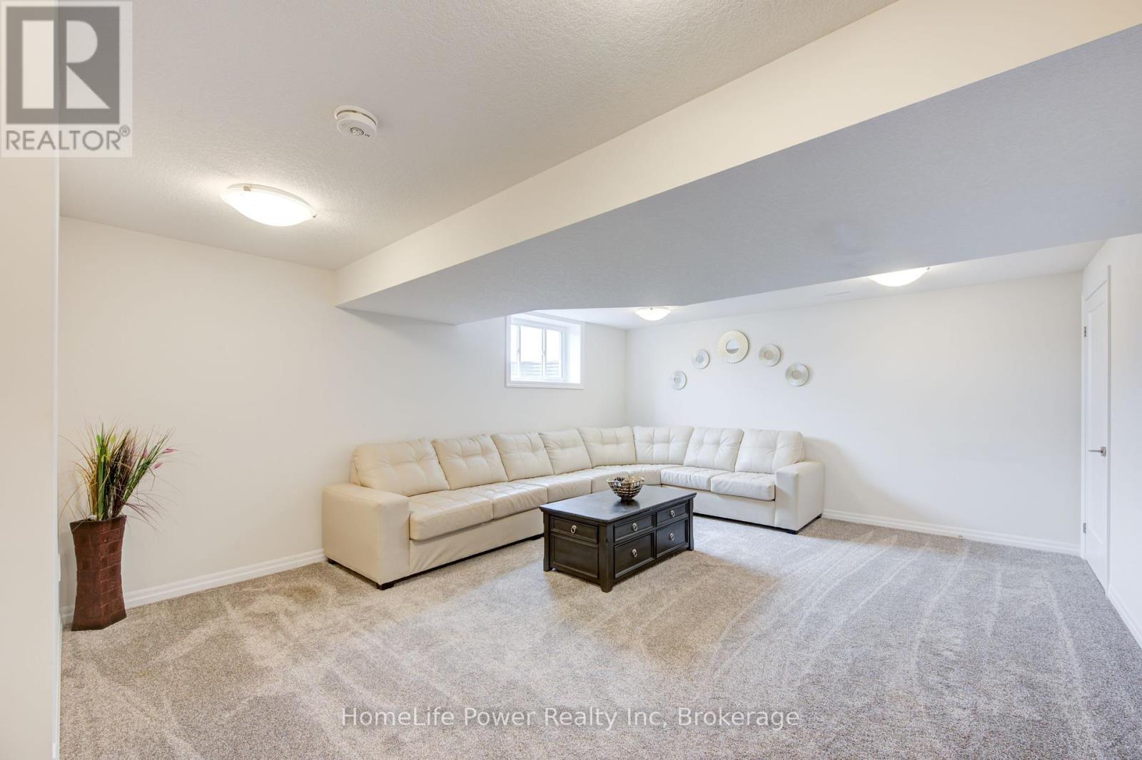 4 Braun Avenue, Tillsonburg, Ontario  N4G 0K5 - Photo 40 - X12464284