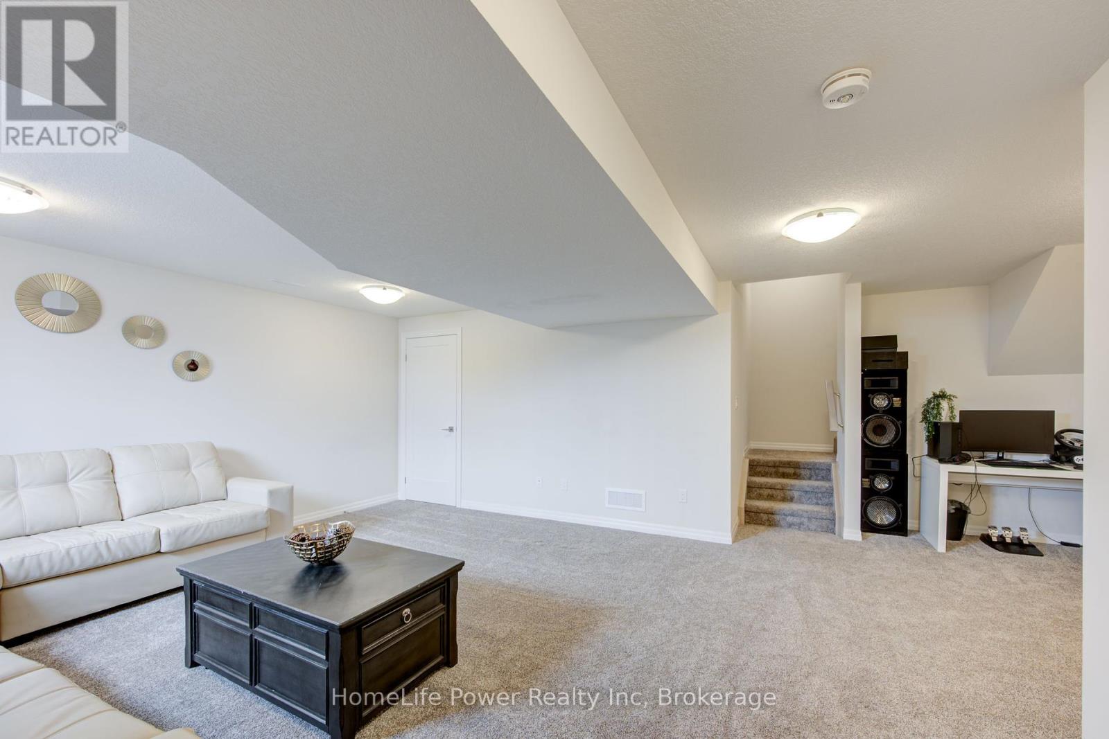 4 Braun Avenue, Tillsonburg, Ontario  N4G 0K5 - Photo 41 - X12464284