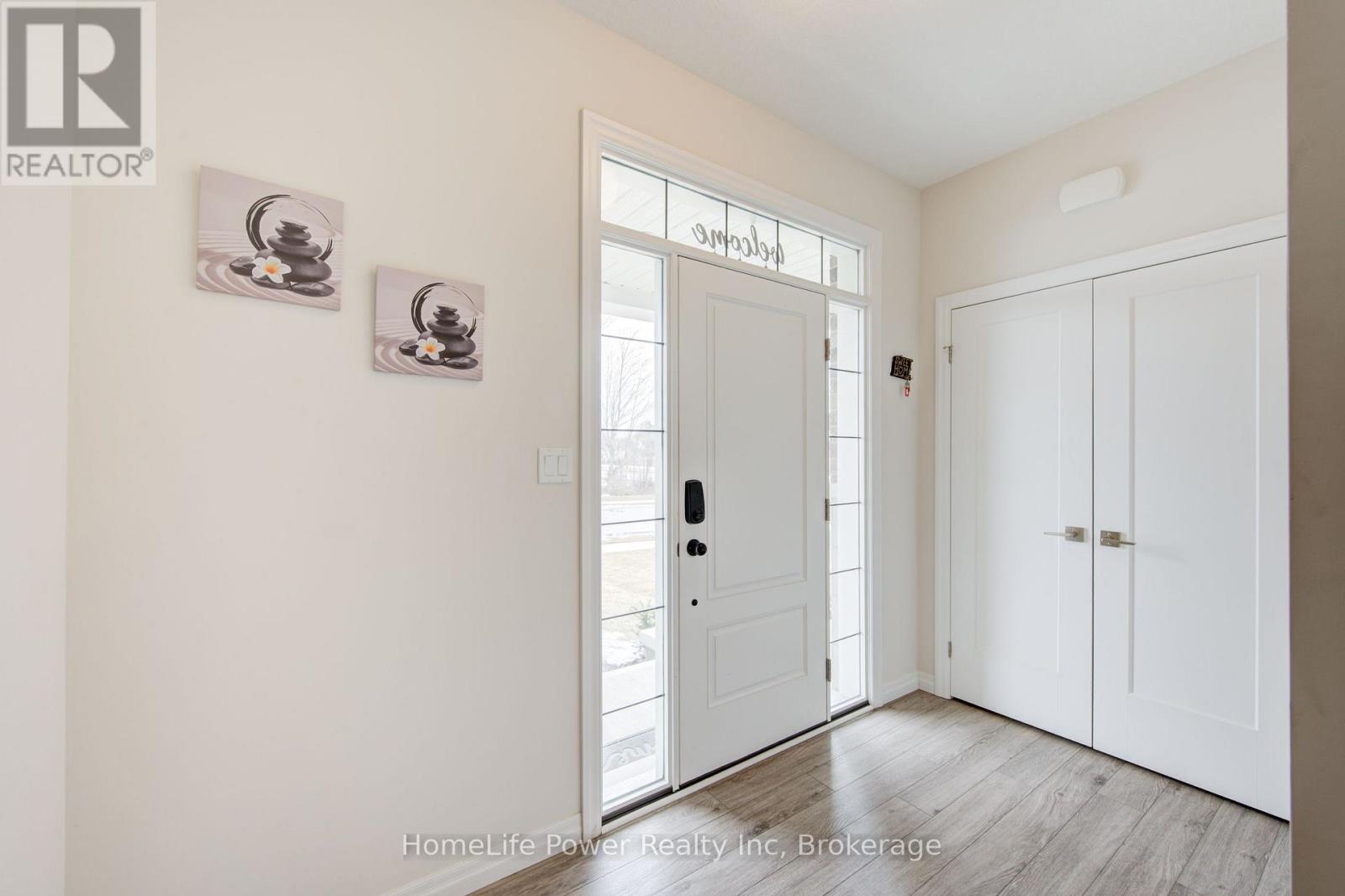 4 Braun Avenue, Tillsonburg, Ontario  N4G 0K5 - Photo 6 - X12464284