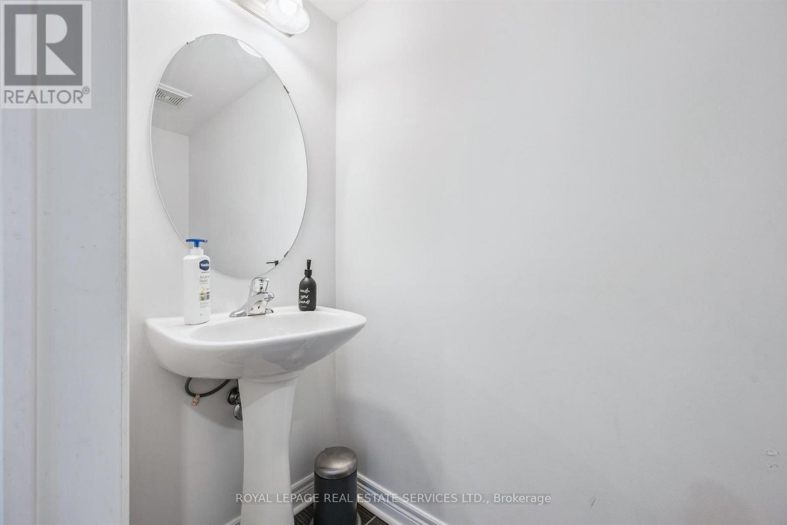 6 - 2006 Trawden Way, Oakville, Ontario  L6M 0M1 - Photo 9 - W12464197
