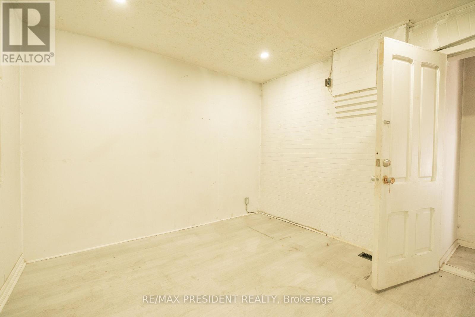 2 David Street, Brampton, Ontario  L6X 1J1 - Photo 17 - W12464201