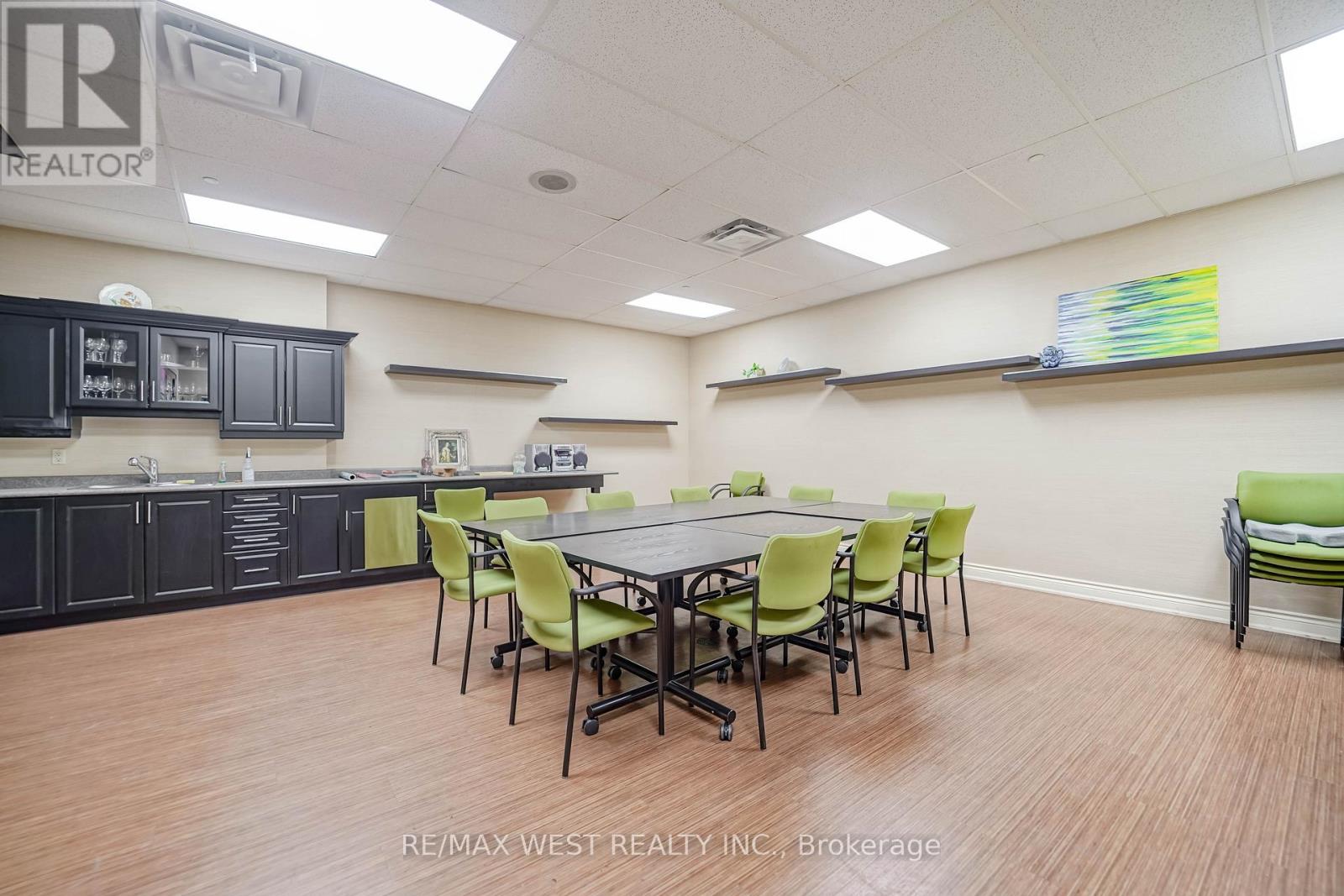 1709 - 1300 Bloor Street, Mississauga, Ontario  L4Y 3Z2 - Photo 10 - W12464202