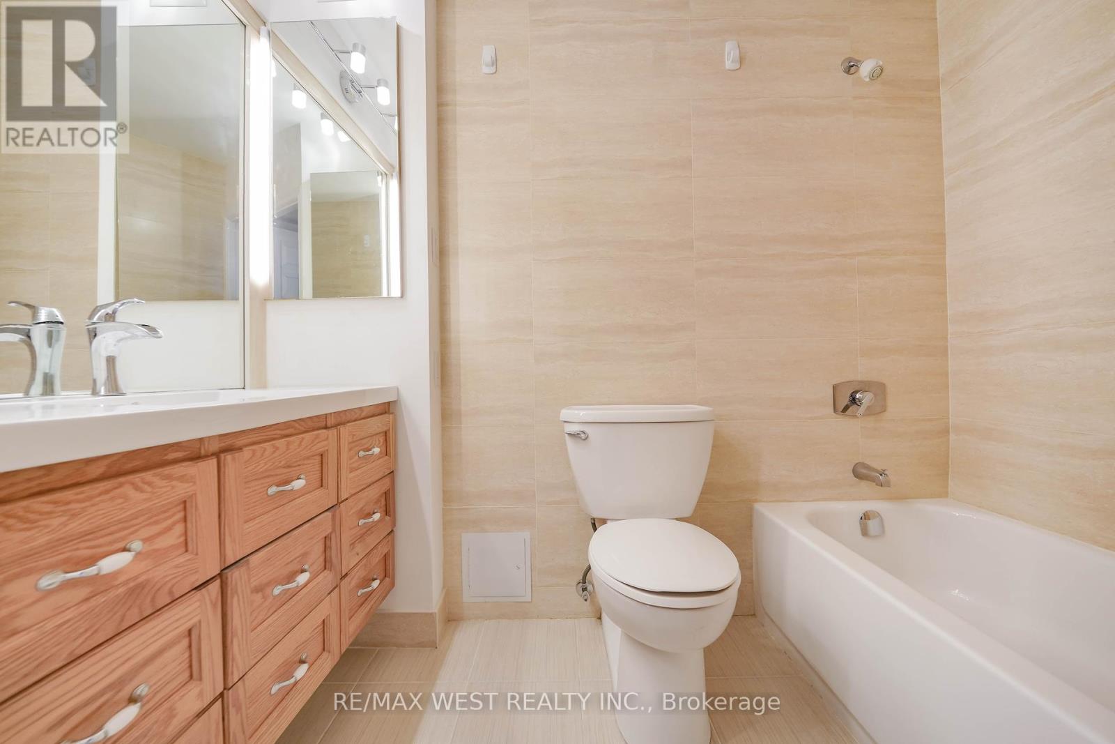 1709 - 1300 Bloor Street, Mississauga, Ontario  L4Y 3Z2 - Photo 8 - W12464202