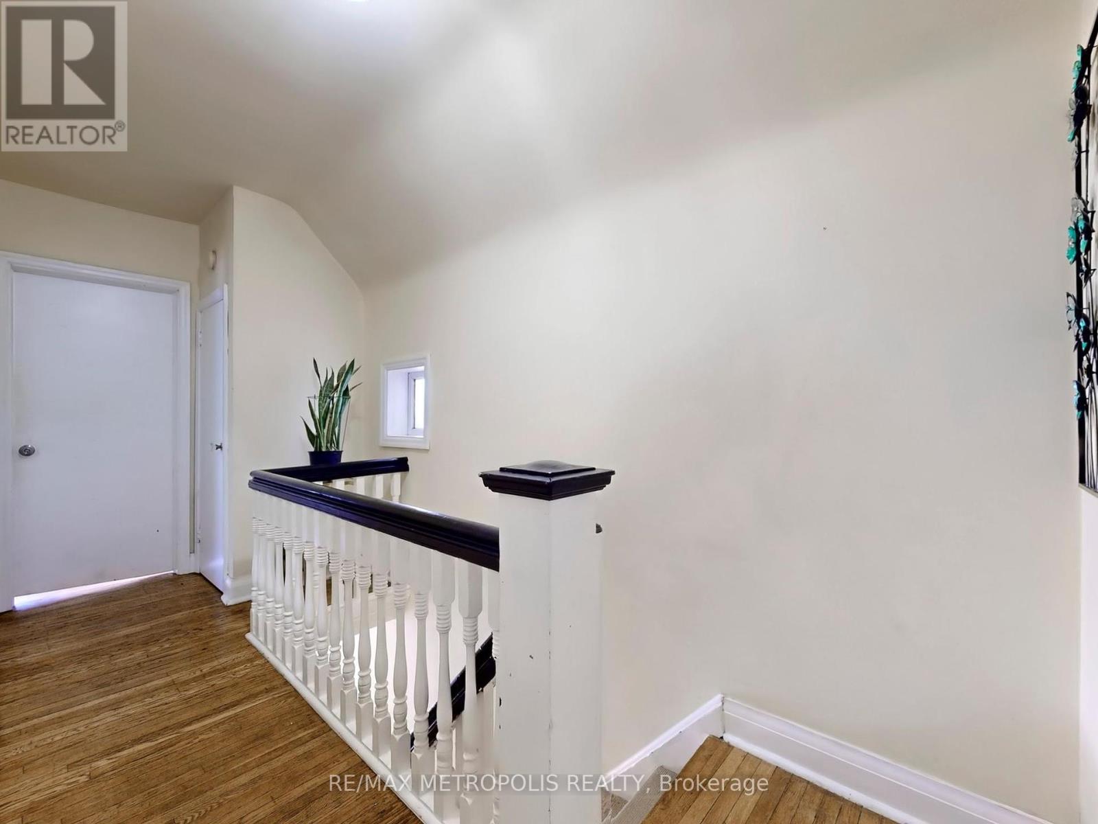 28 Eversfield Road, Toronto, Ontario  M6E 1T7 - Photo 21 - W12464206