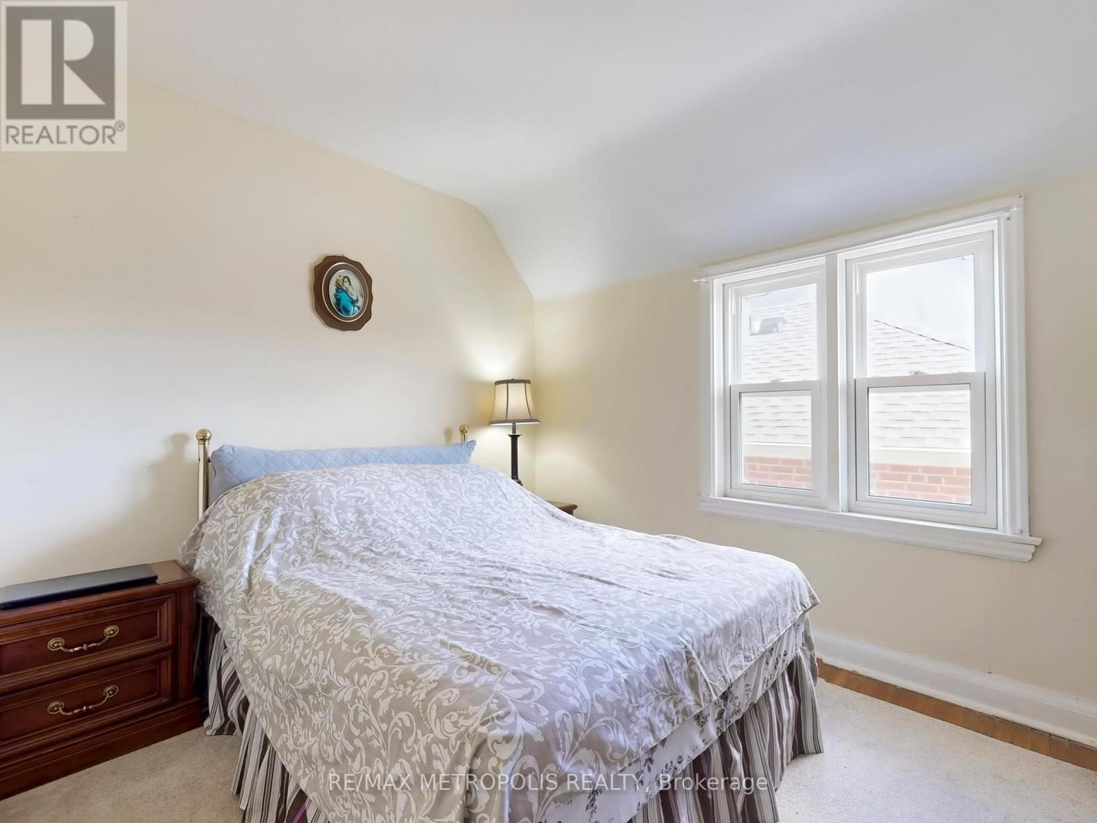 28 Eversfield Road, Toronto, Ontario  M6E 1T7 - Photo 25 - W12464206
