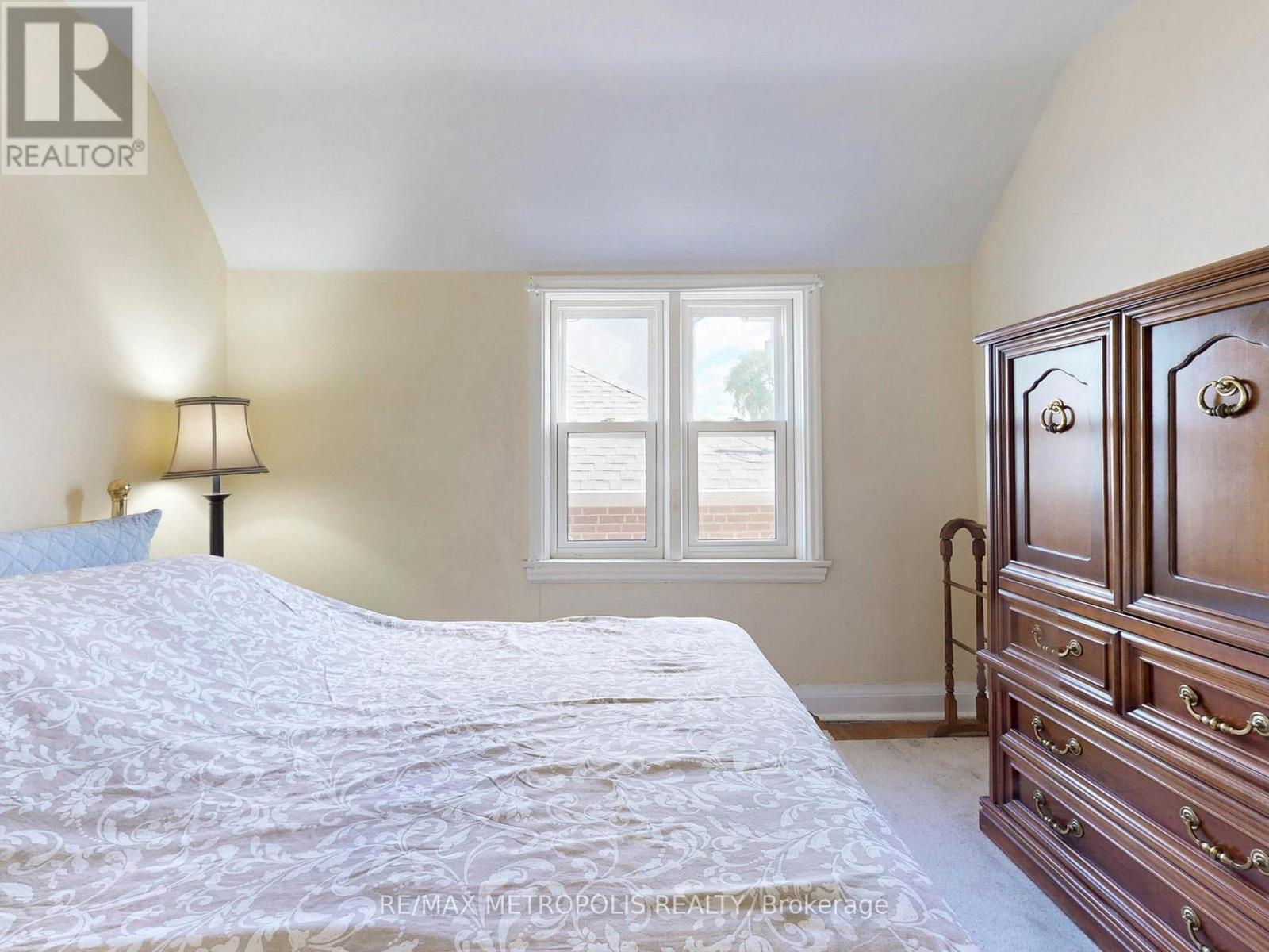 28 Eversfield Road, Toronto, Ontario  M6E 1T7 - Photo 28 - W12464206