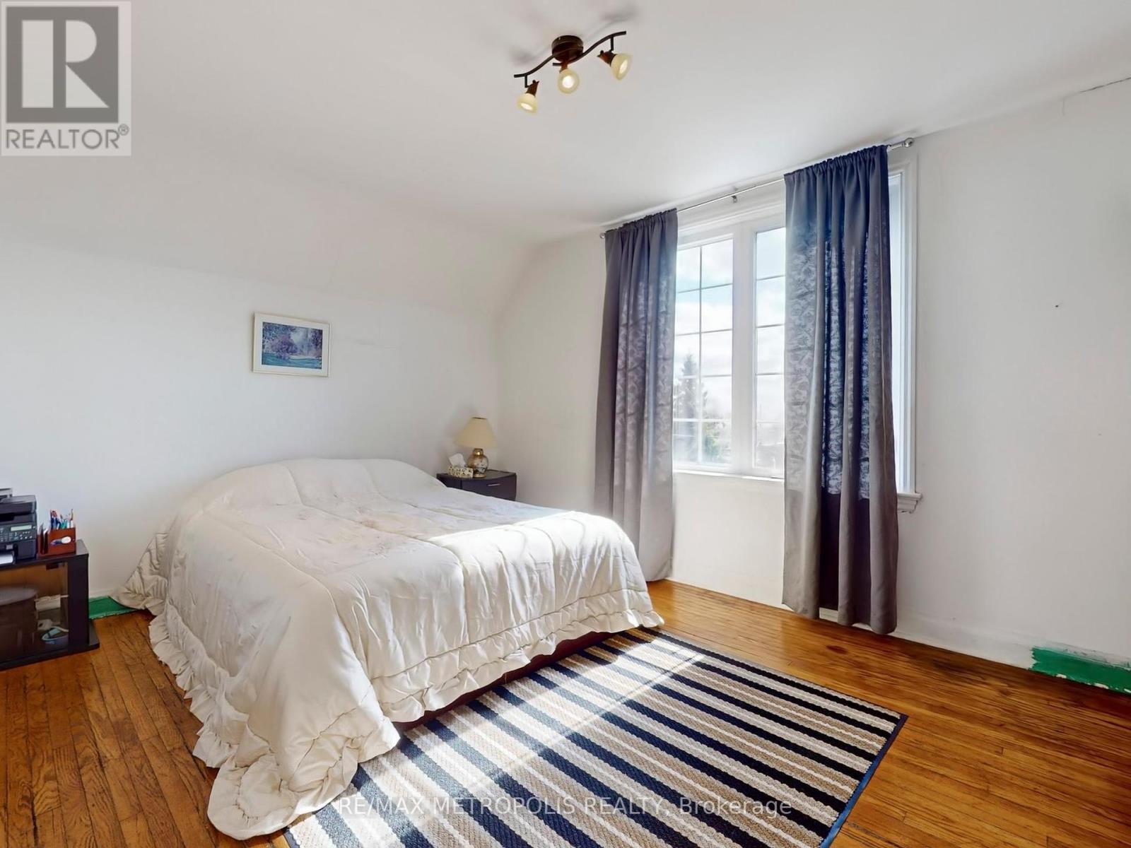 28 Eversfield Road, Toronto, Ontario  M6E 1T7 - Photo 29 - W12464206