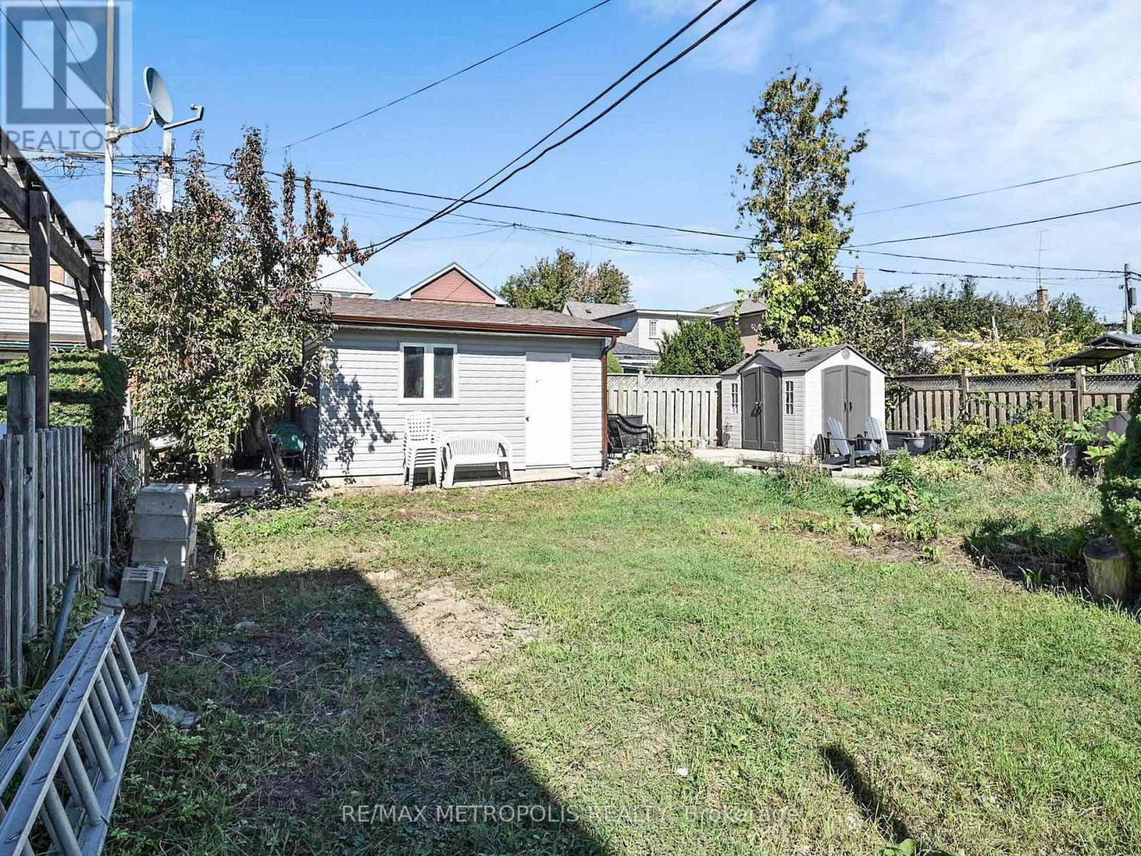 28 Eversfield Road, Toronto, Ontario  M6E 1T7 - Photo 44 - W12464206