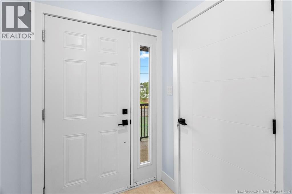 34 Winterberry Drive, Fredericton, New Brunswick  E3C 0C3 - Photo 3 - NB126137