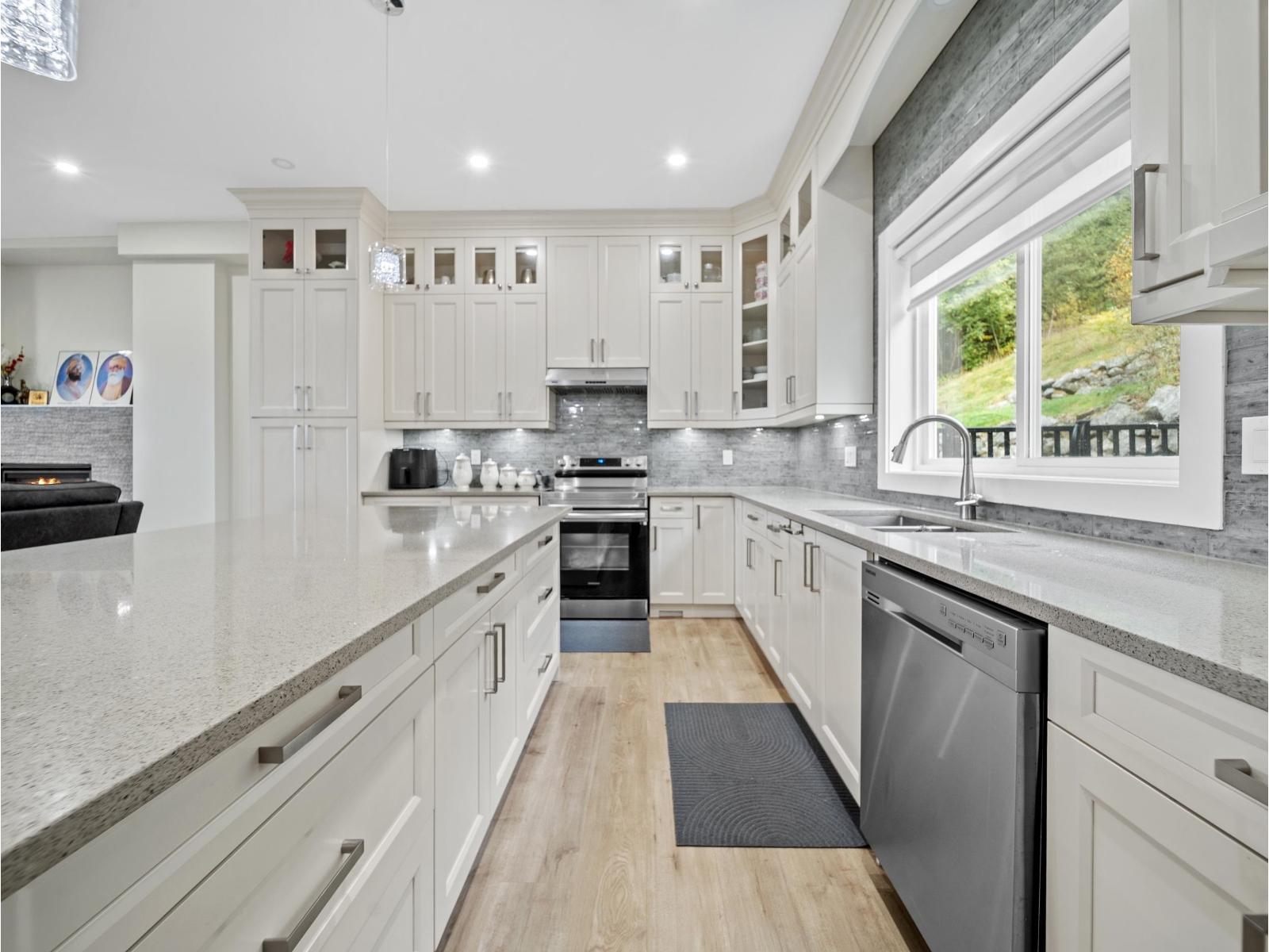 8204 Harvest Place, Eastern Hillsides, Chilliwack, British Columbia  V4Z 0E4 - Photo 9 - R3057349