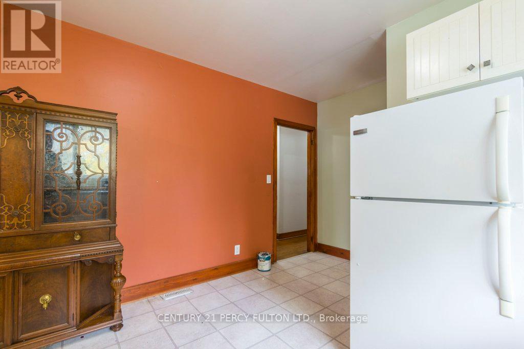 Main - 71 Prince Of Wales Drive, Belleville, Ontario  K8P 2T6 - Photo 11 - X12464187