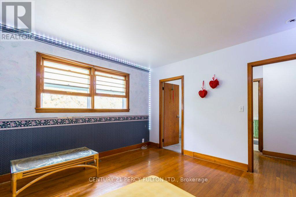 Main - 71 Prince Of Wales Drive, Belleville, Ontario  K8P 2T6 - Photo 13 - X12464187