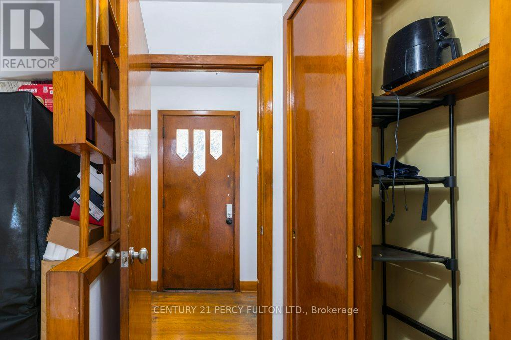 Main - 71 Prince Of Wales Drive, Belleville, Ontario  K8P 2T6 - Photo 4 - X12464187