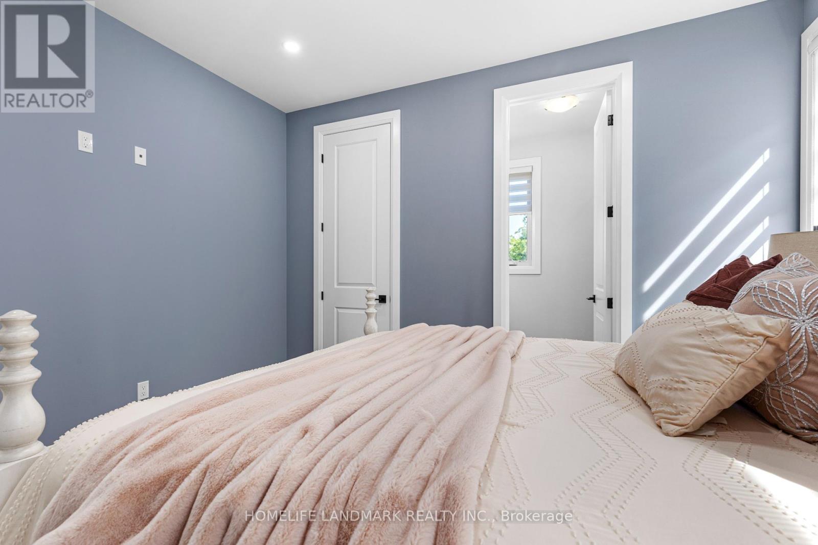 451 Warner Terrace, London North, Ontario  N6G 0E6 - Photo 25 - X12464207