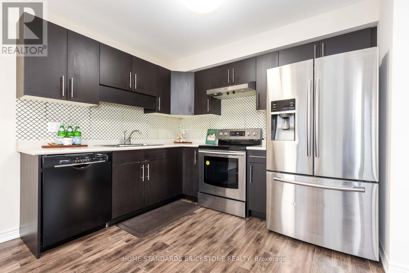 7720 Shaw Street, Niagara Falls, Ontario  L2G 0H1 - Photo 13 - X12464212