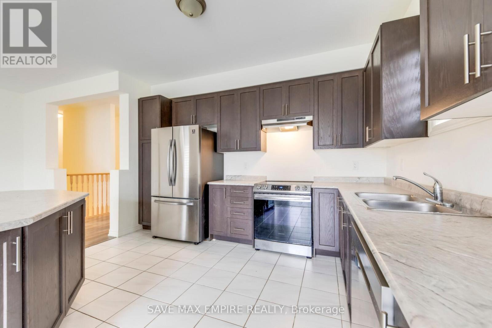 1207 Green Acres Drive, Fort Erie, Ontario  L2A 0C9 - Photo 11 - X12464218