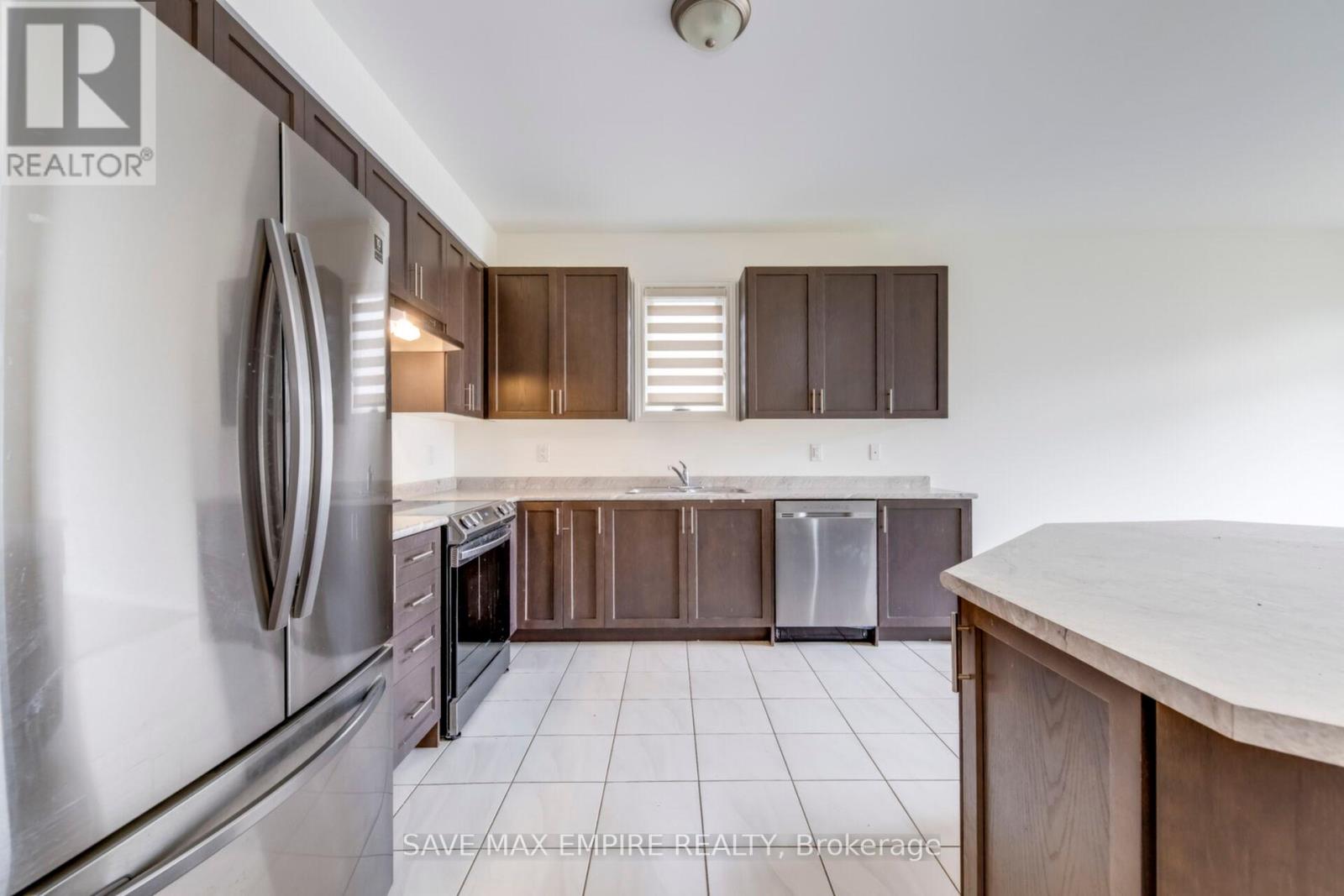 1207 Green Acres Drive, Fort Erie, Ontario  L2A 0C9 - Photo 13 - X12464218