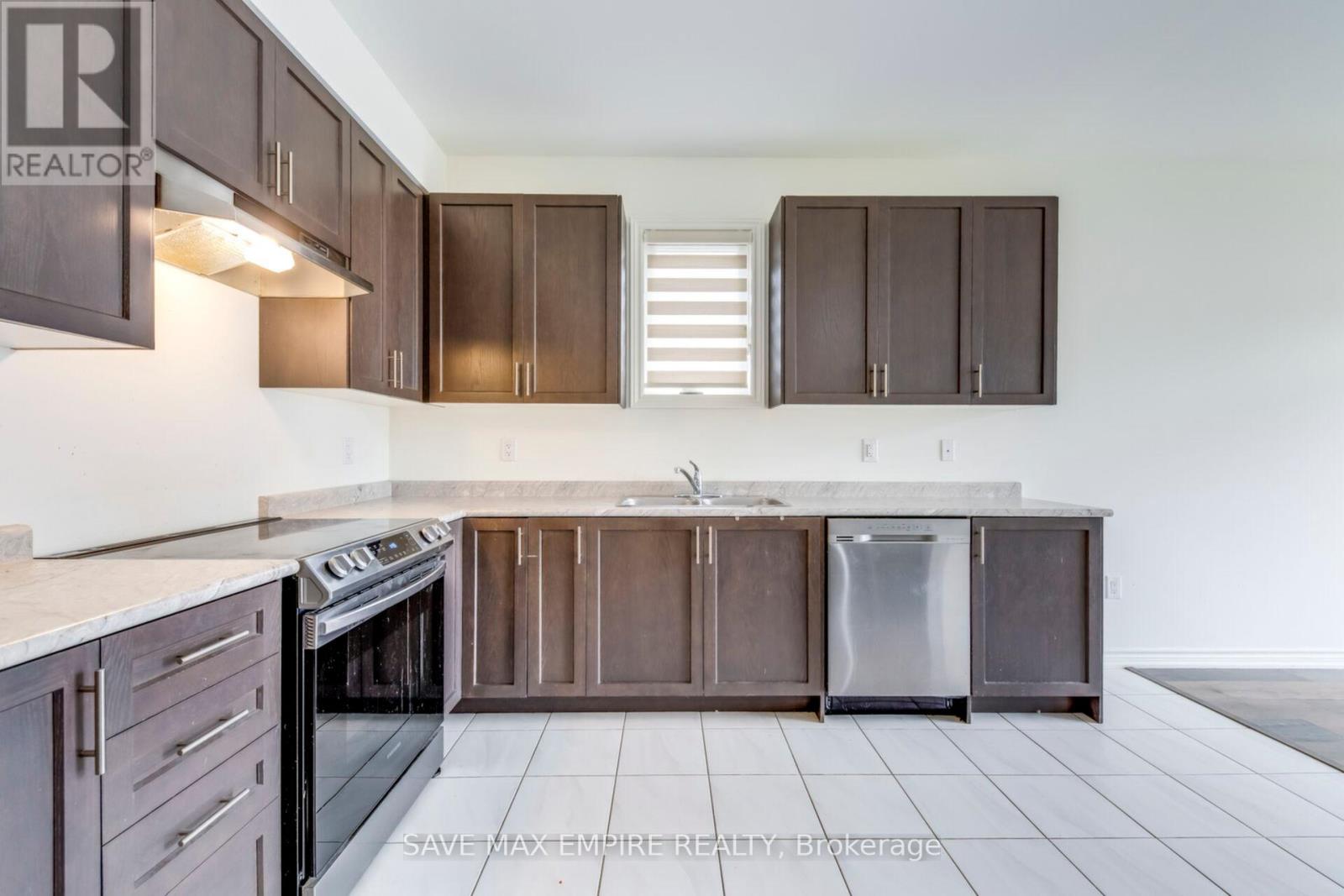 1207 Green Acres Drive, Fort Erie, Ontario  L2A 0C9 - Photo 14 - X12464218