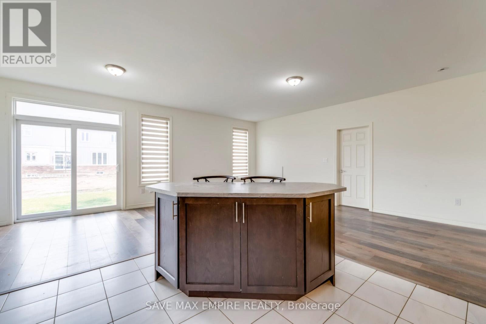 1207 Green Acres Drive, Fort Erie, Ontario  L2A 0C9 - Photo 15 - X12464218