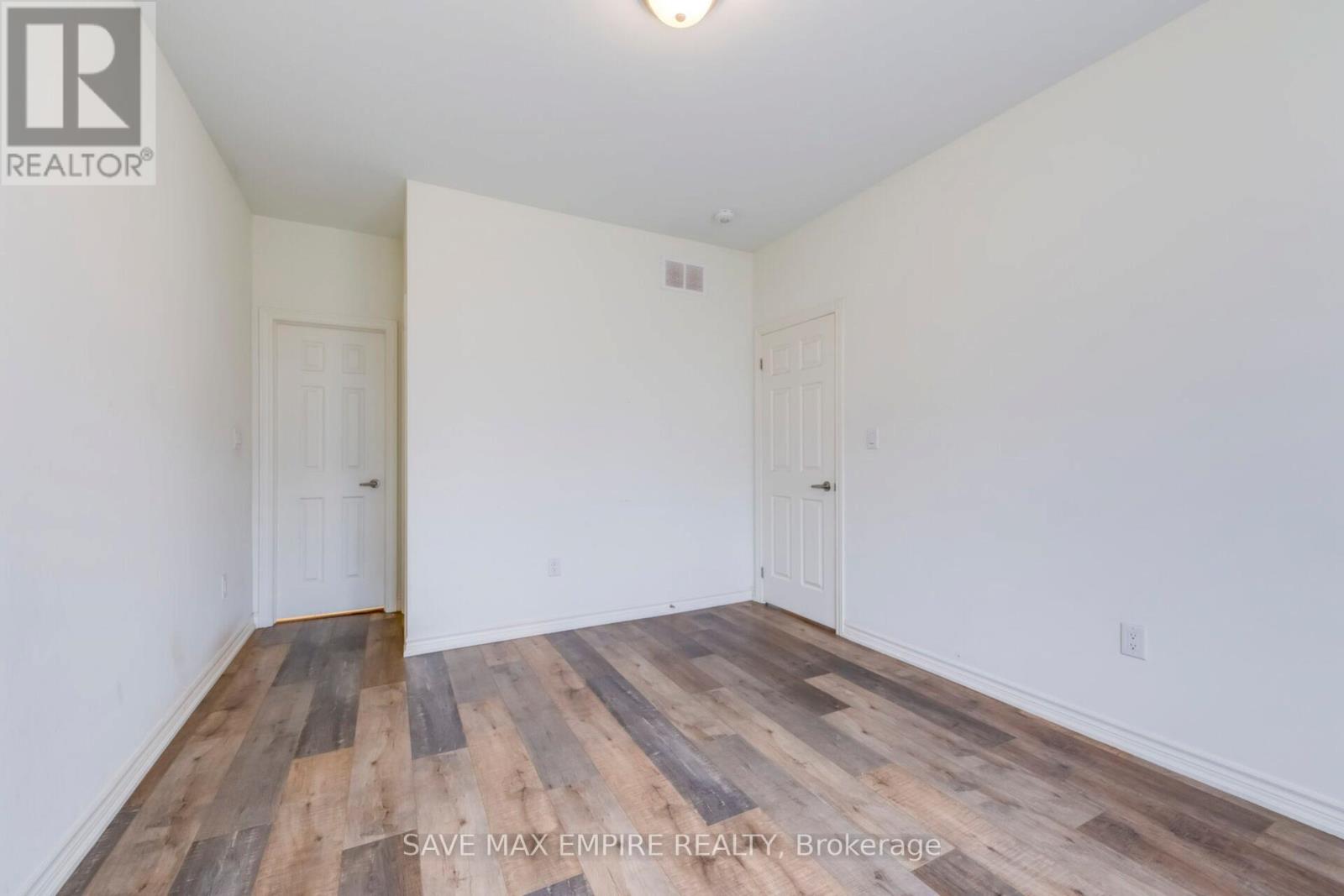 1207 Green Acres Drive, Fort Erie, Ontario  L2A 0C9 - Photo 23 - X12464218