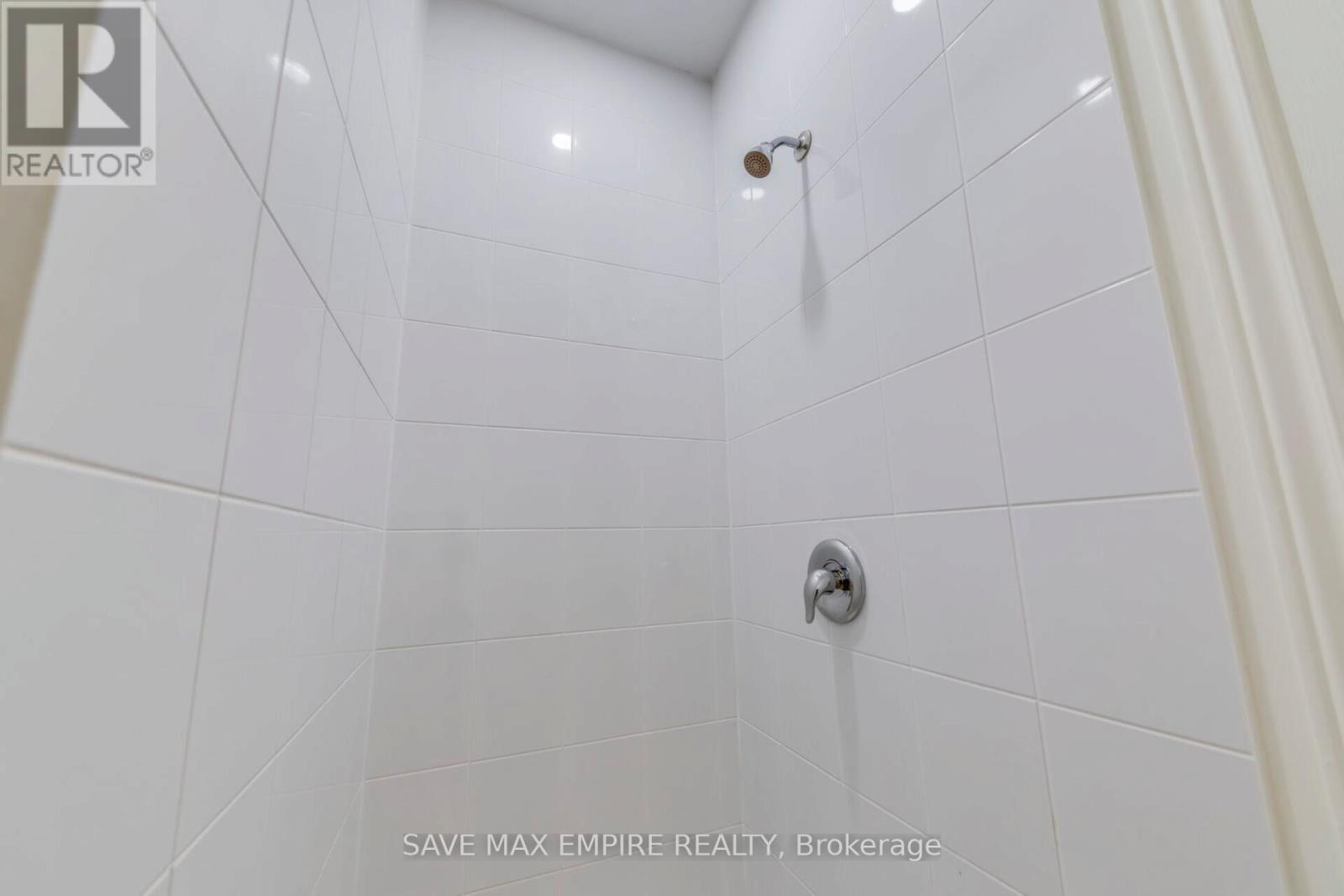 1207 Green Acres Drive, Fort Erie, Ontario  L2A 0C9 - Photo 27 - X12464218