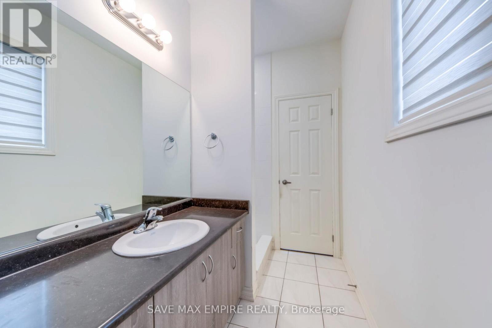 1207 Green Acres Drive, Fort Erie, Ontario  L2A 0C9 - Photo 28 - X12464218