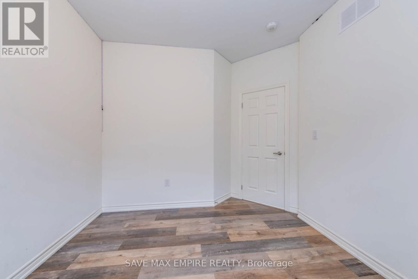 1207 Green Acres Drive, Fort Erie, Ontario  L2A 0C9 - Photo 34 - X12464218