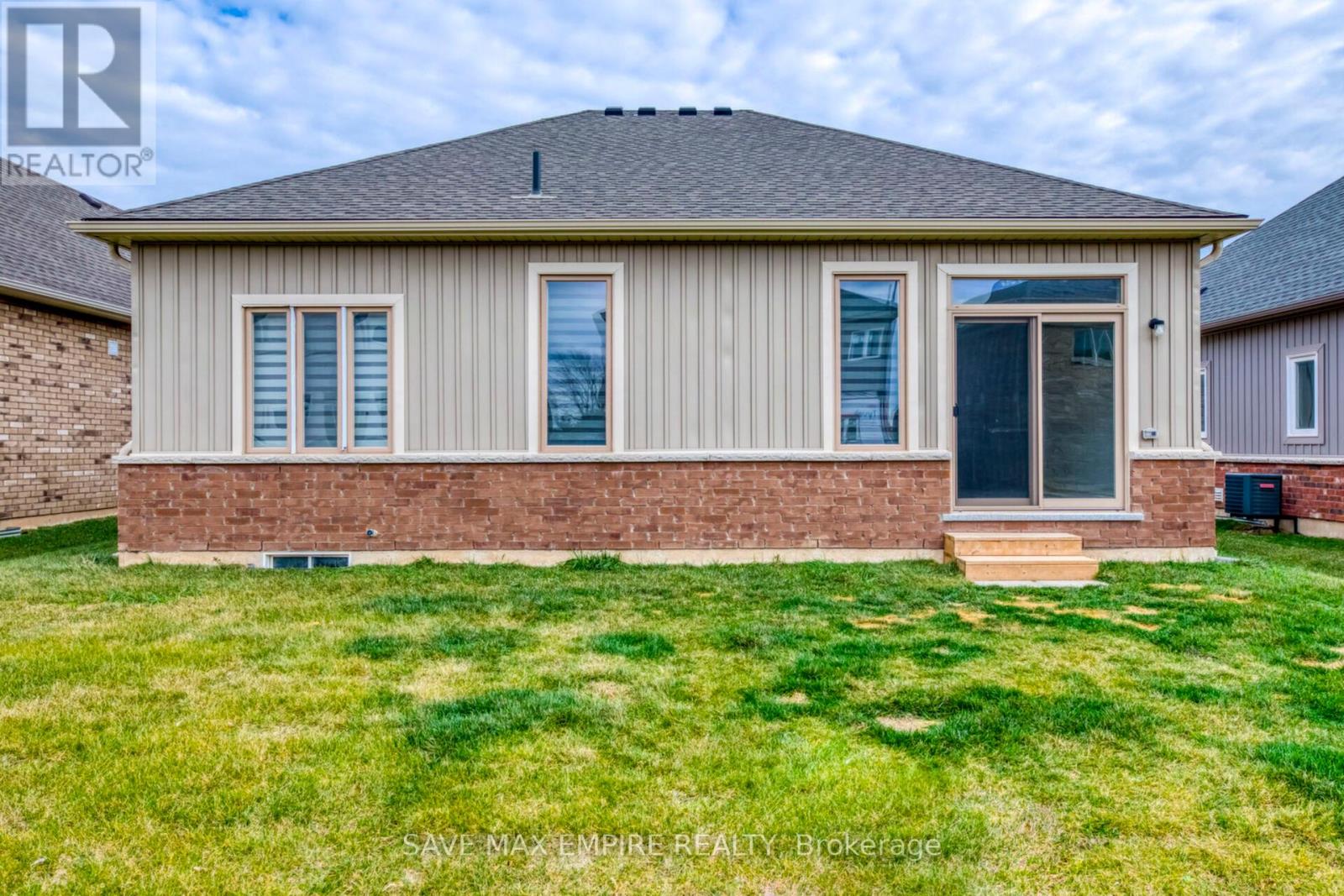 1207 Green Acres Drive, Fort Erie, Ontario  L2A 0C9 - Photo 38 - X12464218